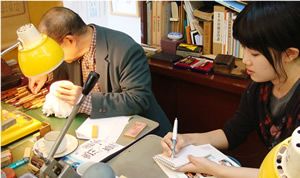 一級彫刻士の大槻秀山先生の完全手彫り印鑑、実印・銀行印・印鑑を彫刻しています